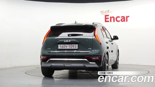 Kia Niro 2022 — ფოტო 4/20