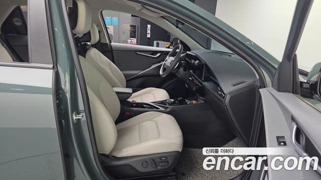 Kia Niro 2022 — ფოტო 11/20