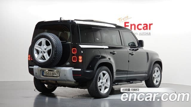 Land Rover Defender 2022 — Фото 2/20