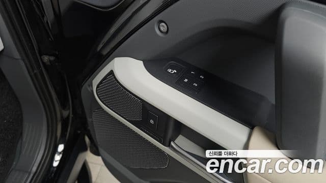 Land Rover Defender 2022 — Photo 21/31