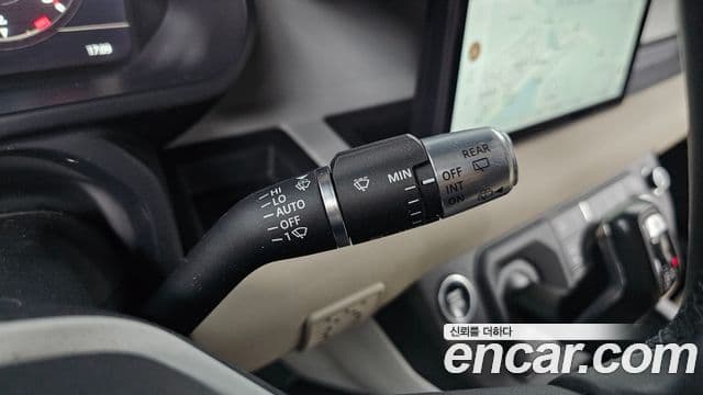 Land Rover Defender 2022 — Photo 7/31