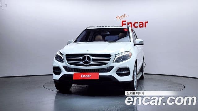 Mercedes-Benz GLE-Class 2018 — Şəkil 3/20