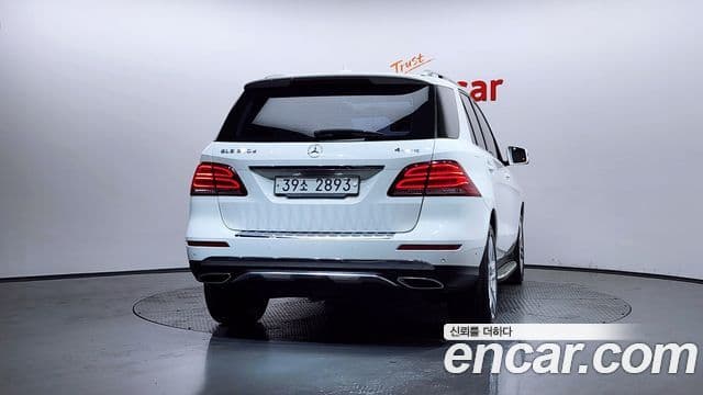Mercedes-Benz GLE-Class 2018 — Şəkil 4/20