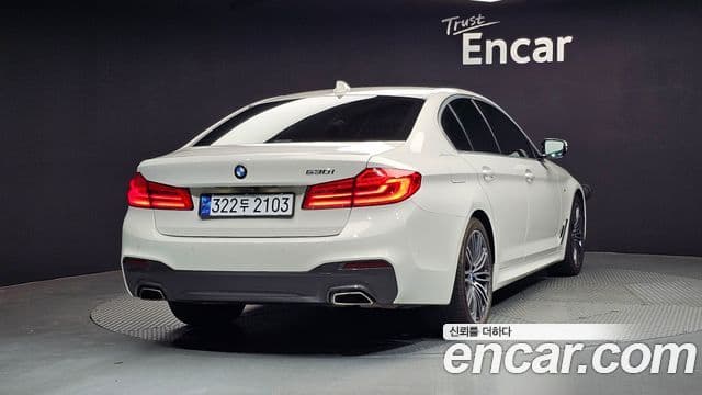 BMW 5 Series 2020 — ფოტო 2/20