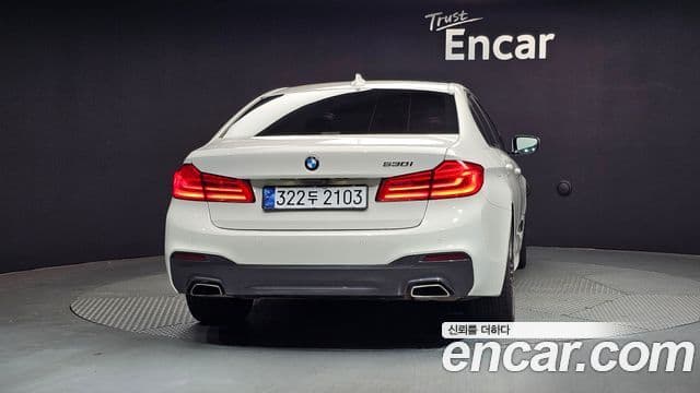BMW 5 Series 2020 — ფოტო 4/20