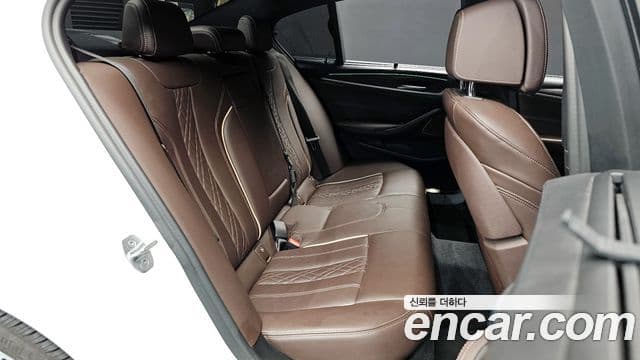 BMW 5 Series 2020 — ფოტო 11/20