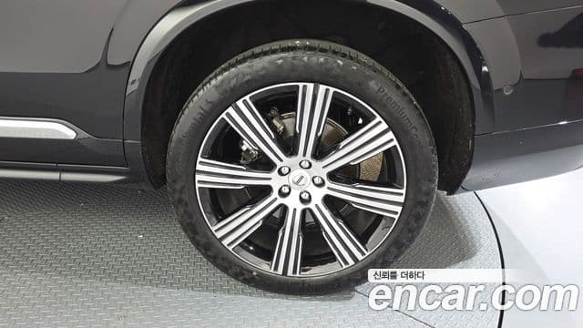 Volvo XC90 2024 — ფოტო 15/35
