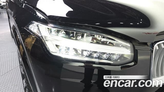 Volvo XC90 2024 — ფოტო 34/35