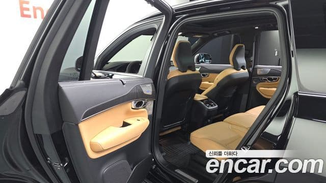 Volvo XC90 2024 — ფოტო 6/35