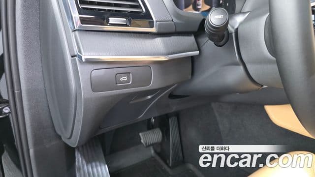 Volvo XC90 2024 — ფოტო 17/35