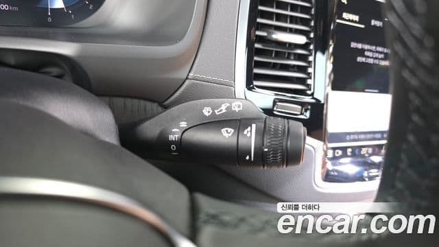 Volvo XC90 2024 — ფოტო 18/35