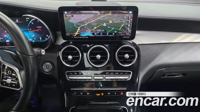 Mercedes-Benz GLC-Class 2022 — ფოტო 14/20