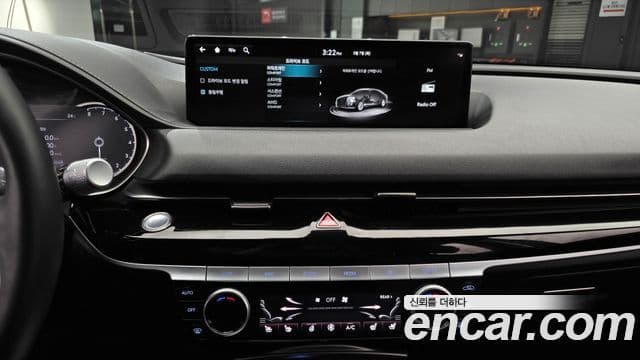 Genesis Electrified G80 2022 — ფოტო 14/20