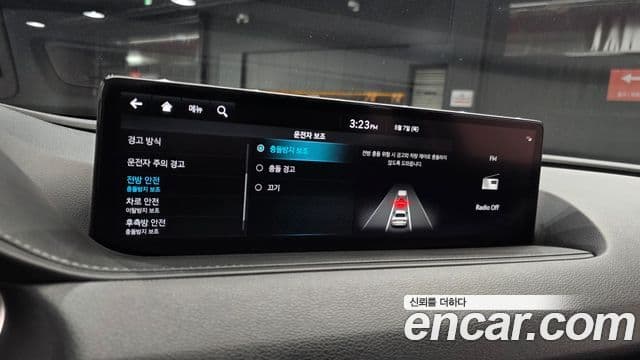 Genesis Electrified G80 2022 — ფოტო 17/20