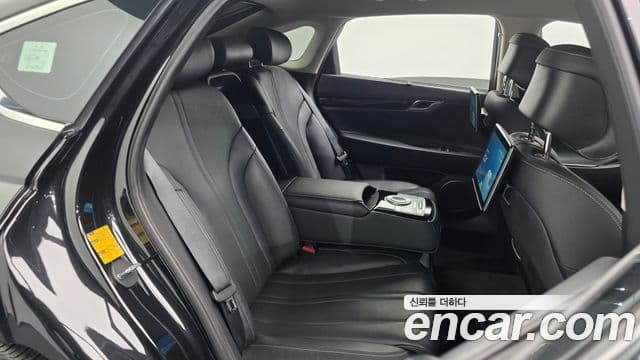 Genesis G80 2022 — Şəkil 25/37