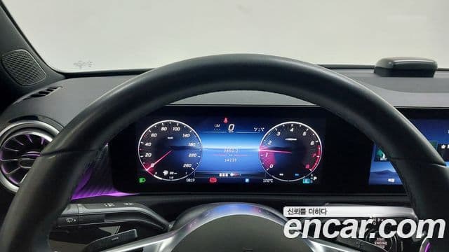 Mercedes-Benz A-Class 2024 — ფოტო 6/20