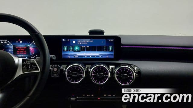 Mercedes-Benz A-Class 2024 — ფოტო 19/20