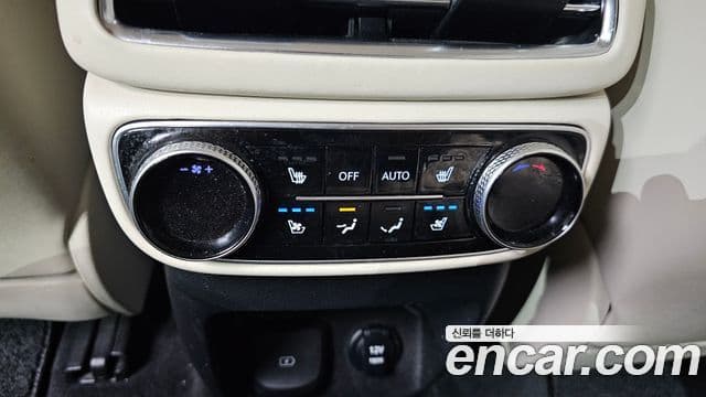 Genesis GV80 2021 — ფოტო 19/20