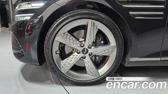 Genesis Electrified G80 2025 — ფოტო 5/20