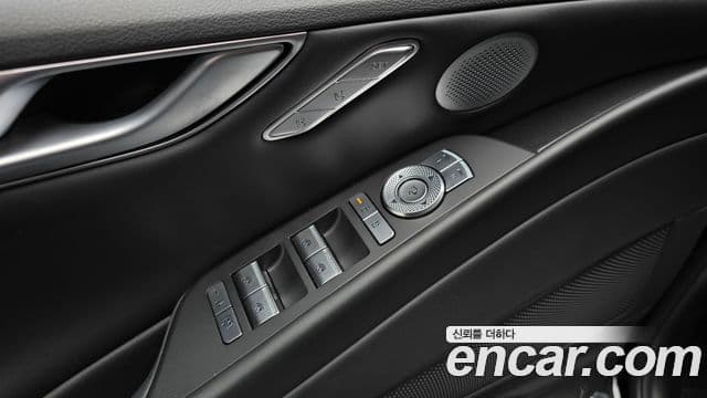 Genesis Electrified G80 2025 — ფოტო 17/20