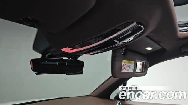 Porsche Cayenne 2023 — Photo 3/32