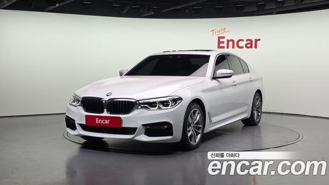 BMW 5 Series 2018 — Şəkil 1/20