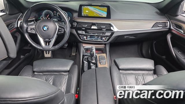 BMW 5 Series 2018 — Şəkil 7/20