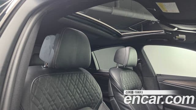 BMW 5 Series 2018 — Şəkil 17/20