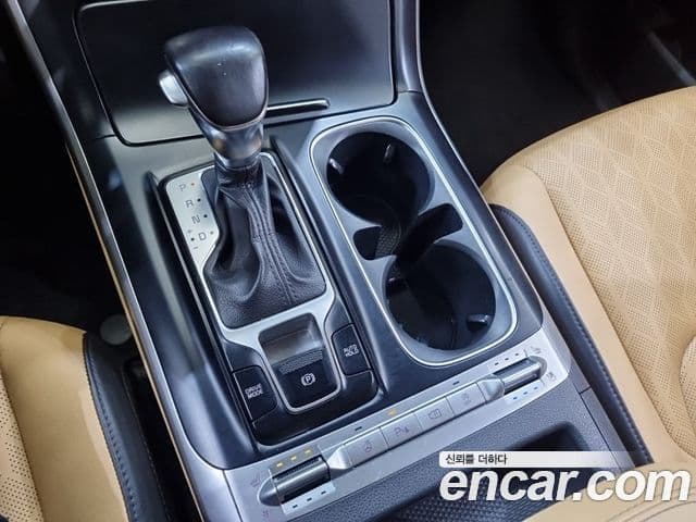 Kia Carnival 2020 — Şəkil 11/20