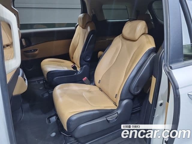 Kia Carnival 2020 — Şəkil 19/20