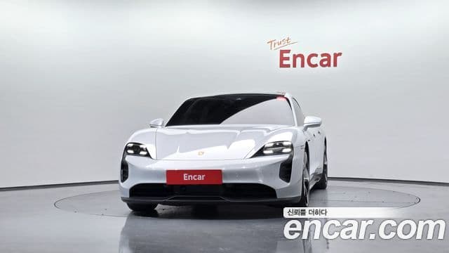 Porsche Taycan 2021 — Şəkil 16/20