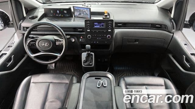 Hyundai Staria 2022 — Фото 7/20