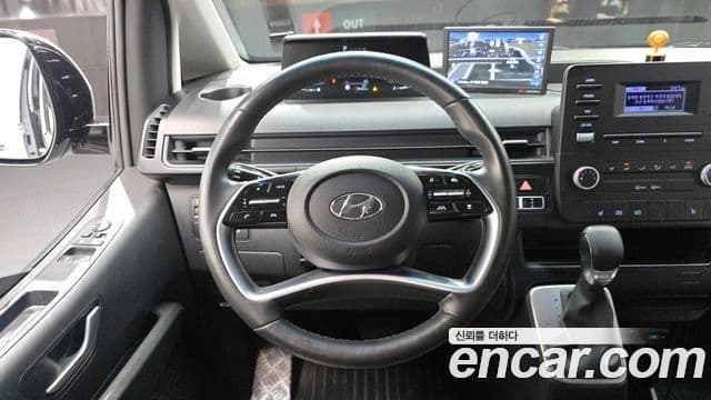 Hyundai Staria 2022 — Фото 13/20
