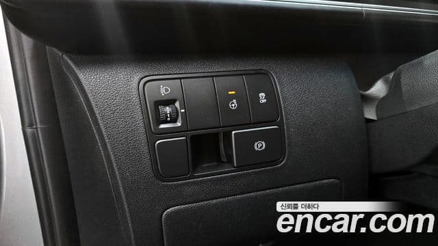 Hyundai Staria 2022 — Фото 17/20