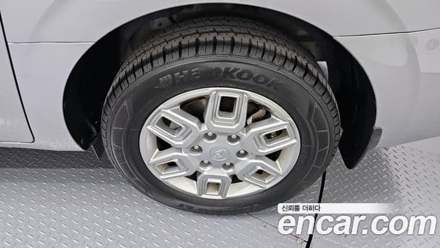 Hyundai Staria 2022 — Photo 3/33