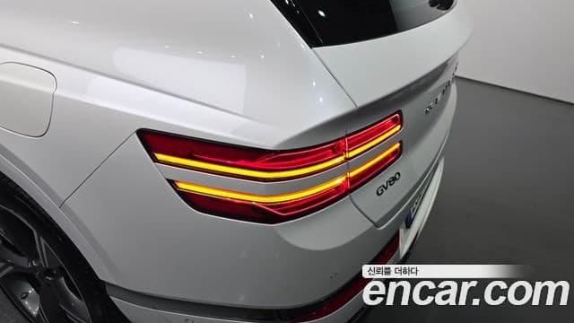 Genesis GV80 2024 — ფოტო 8/33