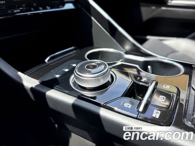 Kia K5 2022 — ფოტო 8/20