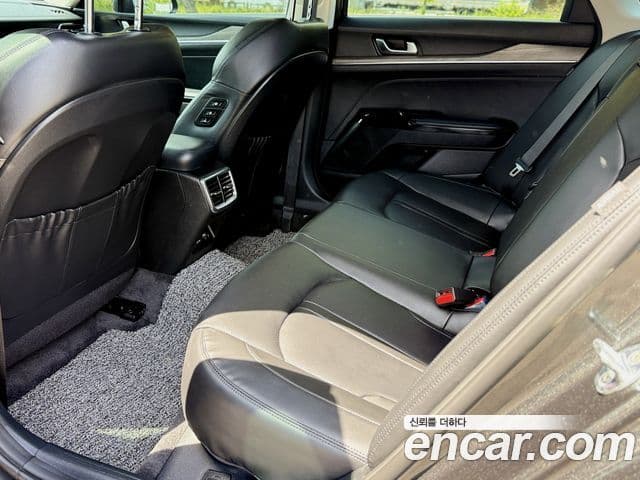 Kia K5 2022 — ფოტო 16/20