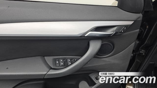 BMW X1 2020 — ფოტო 17/20