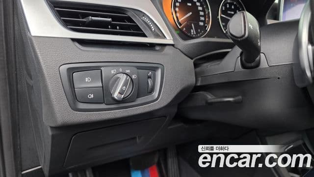 BMW X1 2020 — ფოტო 18/20