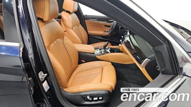 BMW 5 Series 2021 — Şəkil 11/20