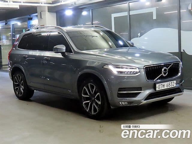 Volvo XC90 2018 — ფოტო 1/20