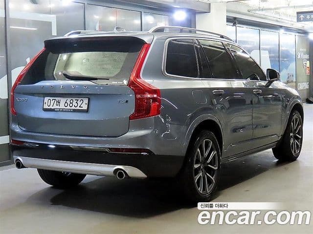 Volvo XC90 2018 — ფოტო 2/20