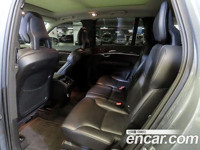 Volvo XC90 2018 — ფოტო 7/20