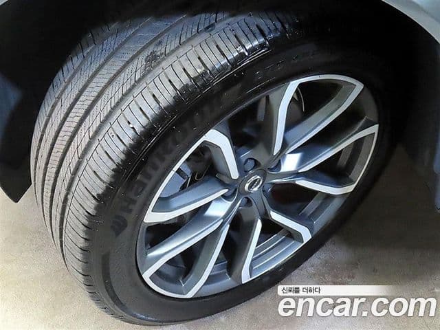 Volvo XC90 2018 — ფოტო 20/20