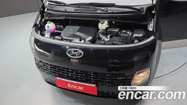 Hyundai Staria 2022 — ფოტო 6/20