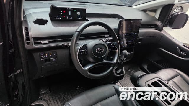 Hyundai Staria 2022 — ფოტო 7/20
