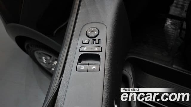 Hyundai Staria 2022 — ფოტო 14/20