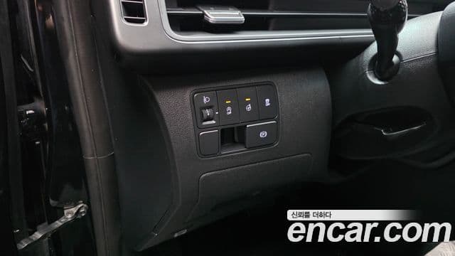 Hyundai Staria 2022 — ფოტო 15/20