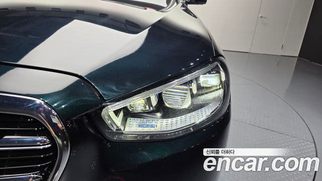 Mercedes-Benz S-Class 2021 — Photo 16/33